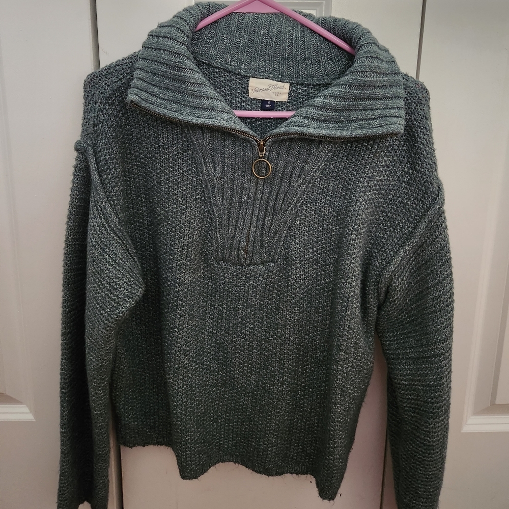 Quarter zip sweater size medium